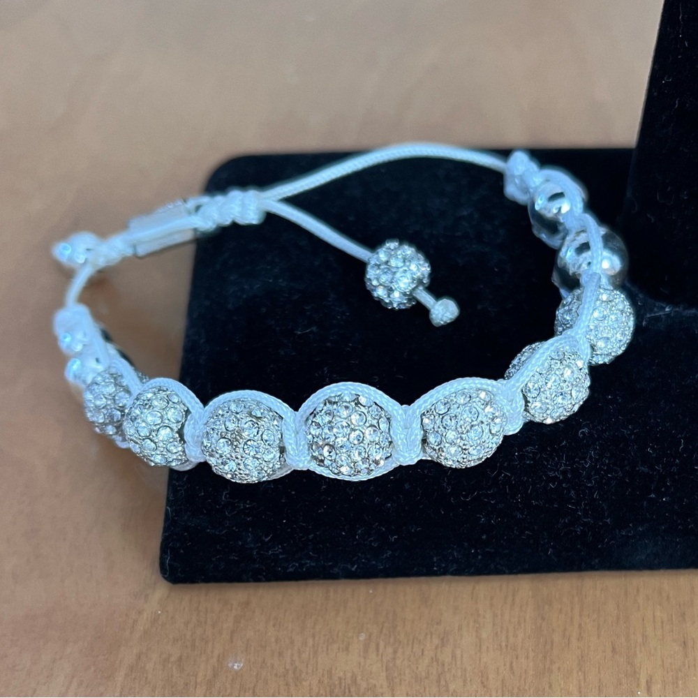 Nogucci Glitter Glam White Beaded Silver Bracelet